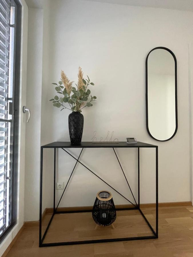 Luxury - Apartment Mit Balkon In Seenaehe Gmunden Luaran gambar