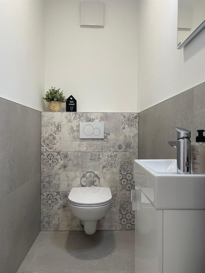 Luxury - Apartment Mit Balkon In Seenaehe Gmunden Luaran gambar