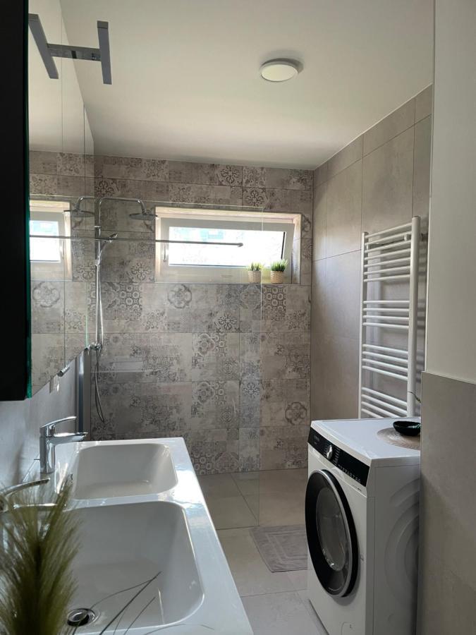 Luxury - Apartment Mit Balkon In Seenaehe Gmunden Luaran gambar